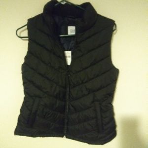 GAP small puffer vest, New with Tags`